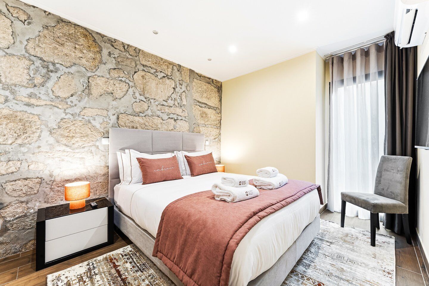 3 bedrooms, iron/ironing board, Internet, bed sheets