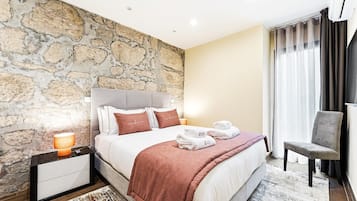 3 bedrooms, iron/ironing board, Internet, bed sheets