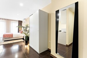 1 bedroom, iron/ironing board, Internet, bed sheets - GuestReady - Poveiros Flats (Porto)