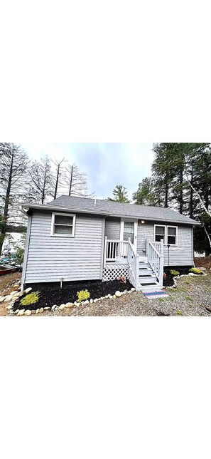 Exterior - Maine Escape on Mousam Lake - Pet Friendly (Shapleigh)