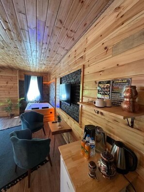 Interior - Ria Suit Bungalow (Camlihemsin)