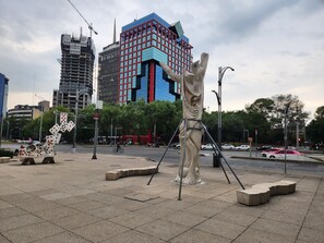 Unclassified image, 4 of 21, button - Apartment at just 30 steps of Paseo de la Reforma (Ciudad de México)