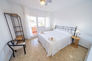 4 slaapkamers, een strijkplank/strijkijzer, gratis wifi, beddengoed