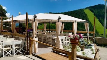 Familienapartment | Speisen im Freien