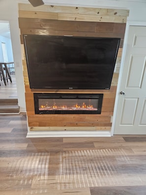 Interior - Close 2 Masters Newly Renovated  3-bedroom 2.5 bath home in lovely North Augusta (North Augusta)