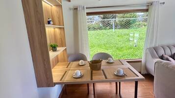 Apartment, 2 Bedrooms, Accessible, Smoking | Dining