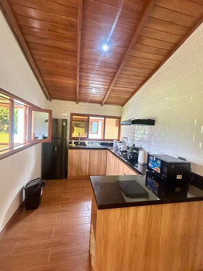 Apartment, 2 Bedrooms, Accessible, Smoking | Private kitchen - Casa del Abuelo Lodge (Cajamarca)