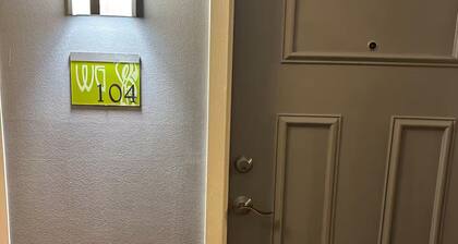 Cozy 2 bed 2 bath central location