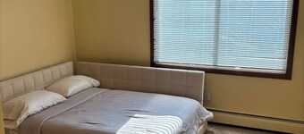 Cozy 2 bed 2 bath central location