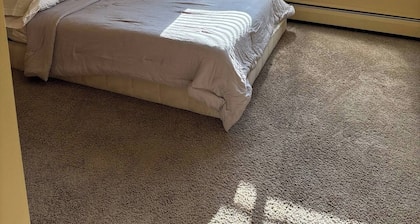 Cozy 2 bed 2 bath central location