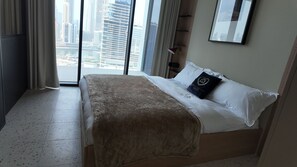 1 bedroom, iron/ironing board, Internet, bed sheets - Stylish Upside 1Br Burj View by Simply Comfort (Dubai)