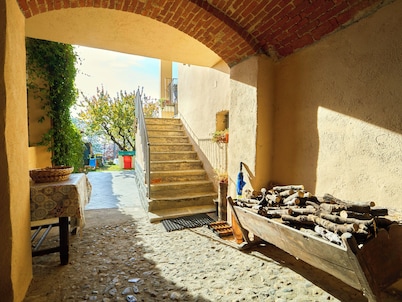 CASA PATRON-Large Italian Alps Holiday Home Italy- 1h from Turin- Pet friendly