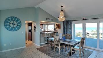 House (3 Bedrooms) | Property amenity