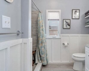 Shower, hair dryer, towels - Oceanview Oasis (Wildwood)
