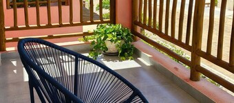 Upper floor apartment, sea view with balcony and kitchen.