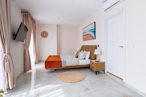 5 室のベッドルーム、アイロン / アイロン台、WiFi、ベッドシーツ