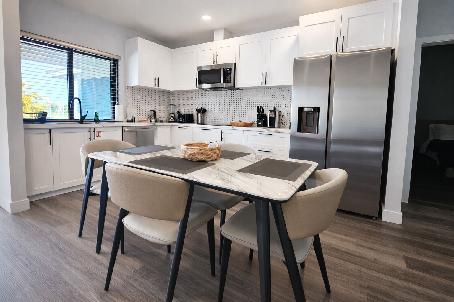 Signature Suite, 1 Bedroom, Kitchen, Canal View | Private kitchen