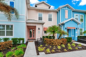 Exterior - Pastel Paradise Villa near Disney With Margaritaville Resort and Island H20. (Kissimmee)