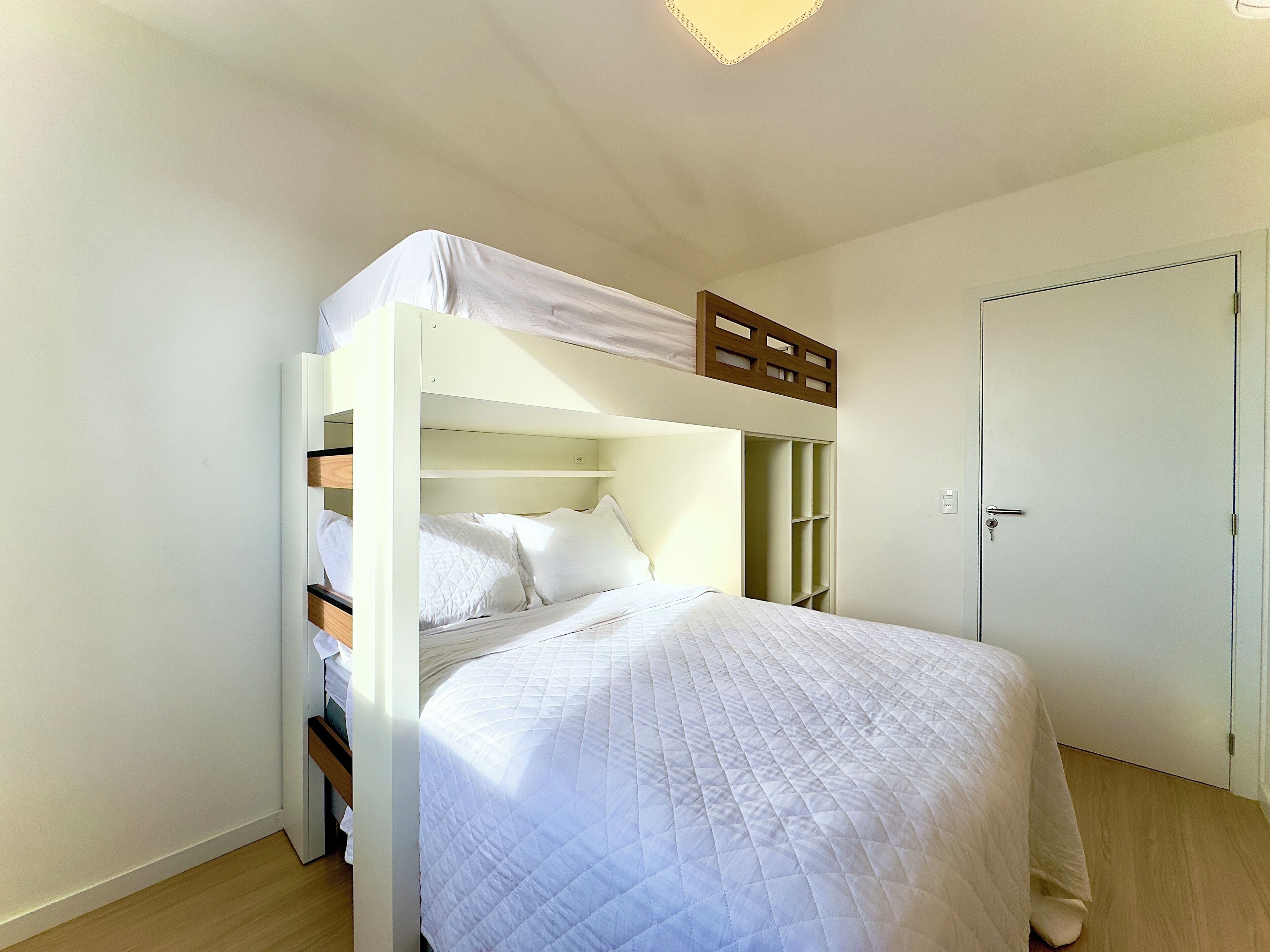 Fer et planche à repasser, Wi-Fi, draps fournis