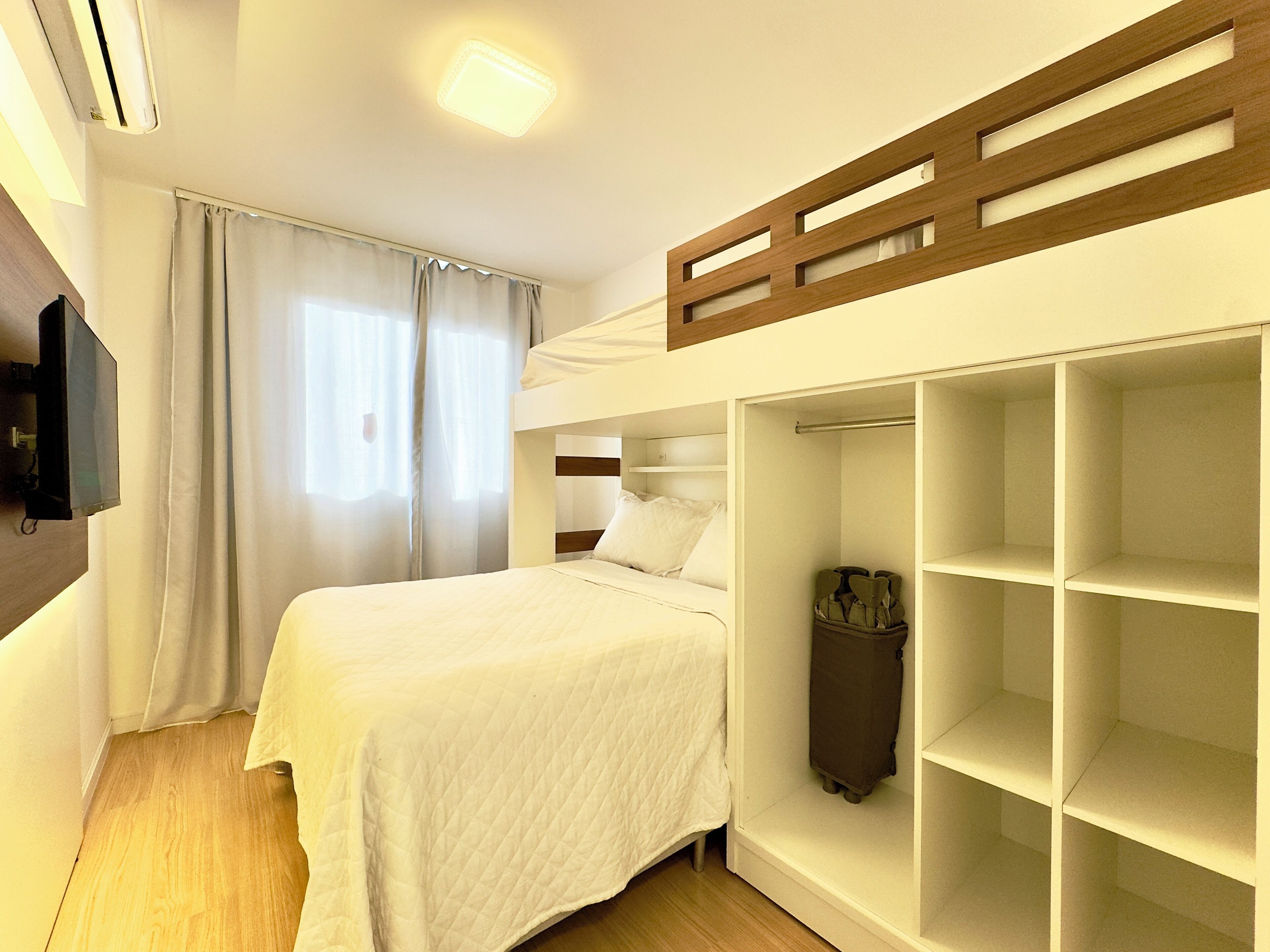 Bügeleisen/Bügelbrett, WLAN, Bettwäsche