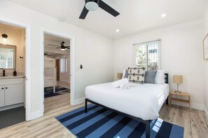 1 bedroom, iron/ironing board, WiFi, bed sheets - Cozy Cliffs Apartment Walk to Beach & Newport Ave (San Diego)