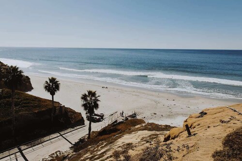Designed, Renovated Spacious Solana Surf Loft!