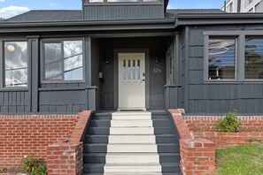 Exterior detail - The Bankers Hill House | Bay & Downtown Views! (San Diego)
