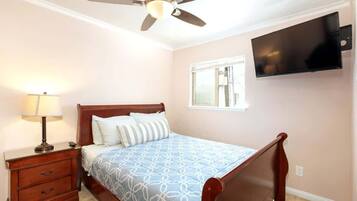 1 bedroom, iron/ironing board, WiFi, bed sheets