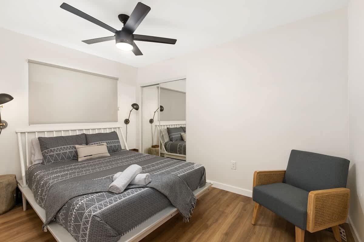 2 bedrooms, iron/ironing board, WiFi, bed sheets