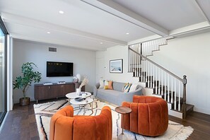 TV, offices - Historic 3BR Bungalow | Steps to La Jolla Cove (San Diego)