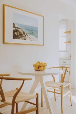 Dining - Minimalist, High End Design - Solana Surf Loft (Solana Beach)