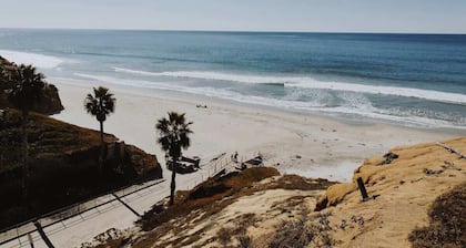 Minimalist, High End Design - Solana Surf Loft