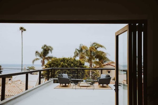 Interior - Ocean View Loft in Bird Rock La Jolla with Parking (San Diego)