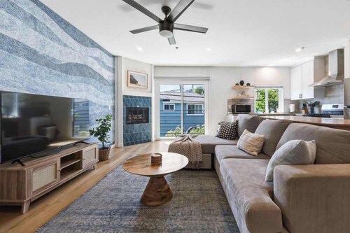 2BD Oceanview Retreat by Solstice Interiors Pro