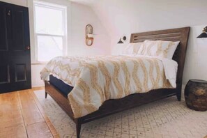 Silitysrauta/-lauta, Wi-Fi, vuodevaatteet