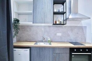 Studio Superior, 1 giường đôi, phòng tắm riêng | Bếp riêng