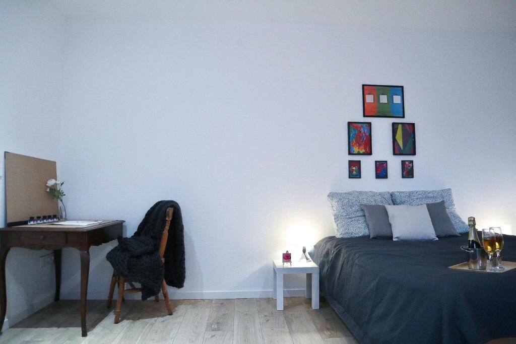 Estudio superior, 1 cama doble, baño privado | Wifi gratis