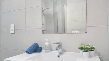 Deluxe-studiolejlighed - ikke-ryger - byudsigt | Badeværelse