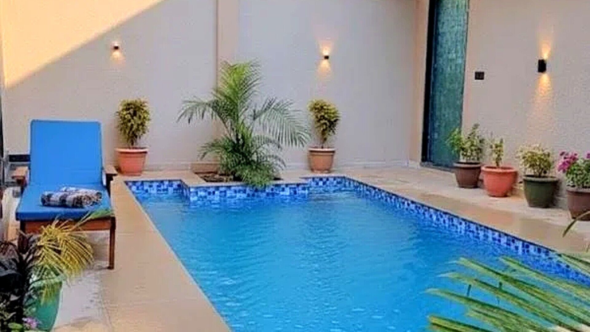 Deluxe Room, Pool View