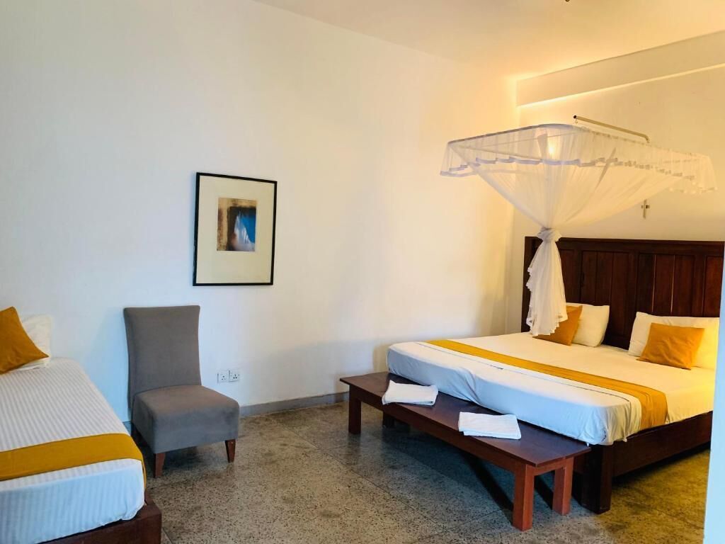 Bureau, espace de travail pour ordinateur portable