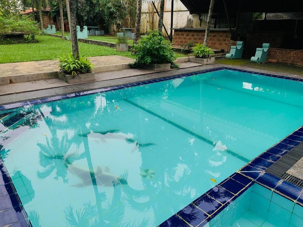 Familien-Dreibettzimmer, Balkon, Gartenblick | Pool