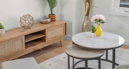 Stylish 3BR Townhouse Near U of A