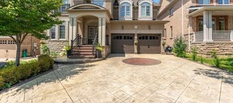 Spacious 7BR Home w/Private Yard, BBQ & Fast WiFi!