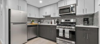 Cozy 1BR Basement Suite Near U of A & Whyte Ave