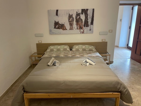 1 bedroom, WiFi, bed sheets