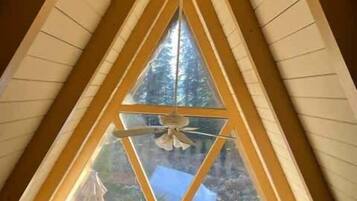 BĂŒgeleisen/BĂŒgelbrett, WLAN, BettwĂ€sche