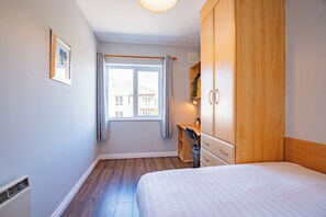 4 bedrooms, iron/ironing board, WiFi, bed sheets - Bright & Comfortable Limerick Stay – Perfect for Work or Leisure (Limerick)