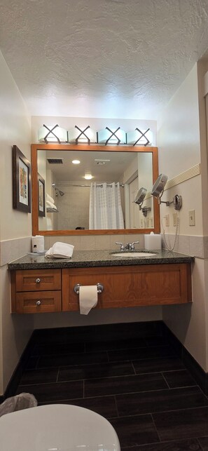 Hair dryer, towels, soap, toilet paper - Marriott Grand Residence - #1 in South Lake Tahoe! (South Lake Tahoe)
