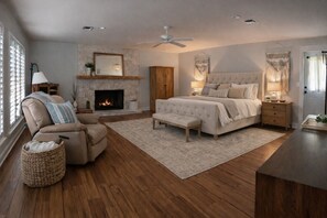 3 bedrooms, WiFi, bed sheets - Steps to WEC - St Mortiz Chalet @ Swiss Stables on rare 20 Acre Site (Ocala)