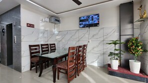 Ảnh chưa phân loại, 4 trong số 13 ảnh, nút